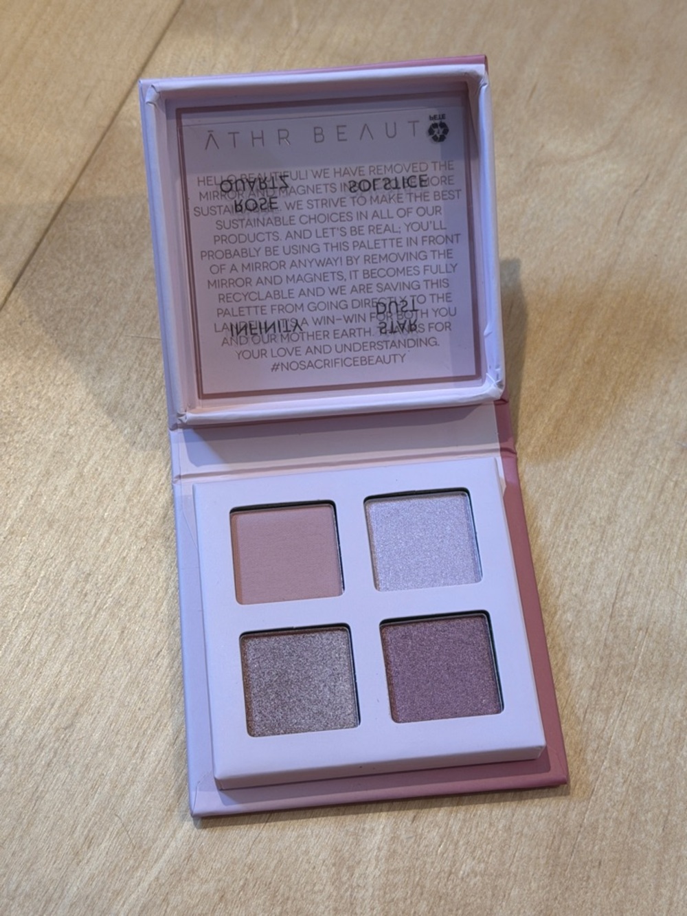 Pink Quad Eyeshadow Palette — Soft Rose & Shimmer